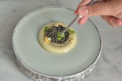 Aperitif-Restaurant-Russian-Sturgeon-Caviar-Papua-Crab-9199-scaled