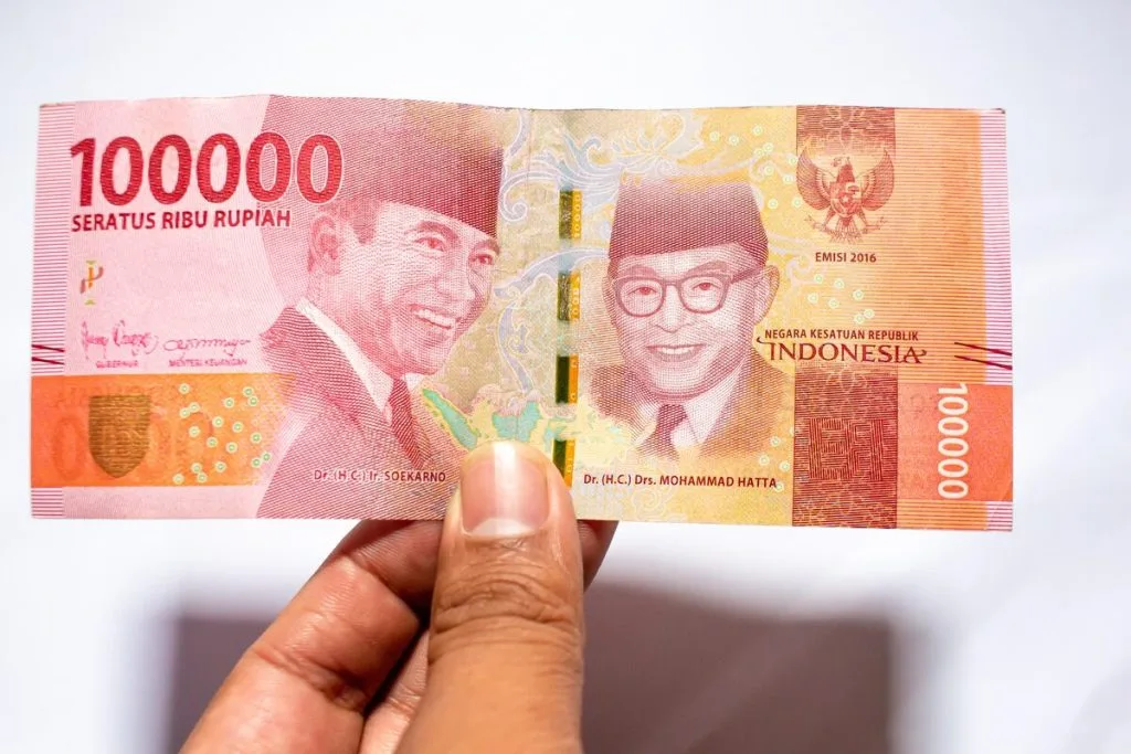 An Indonesian note, 100000 Rupiah.